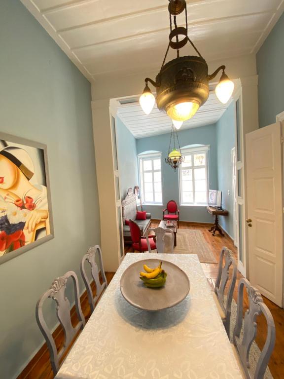 ΝΕΟΚΛΑΣΙΚΟ ΣΠΙΤΙ ΣΤΗΝ ΕΡΜΟΥΠΟΛΗ ΣΤΗΝ ΣΥΡΟ.